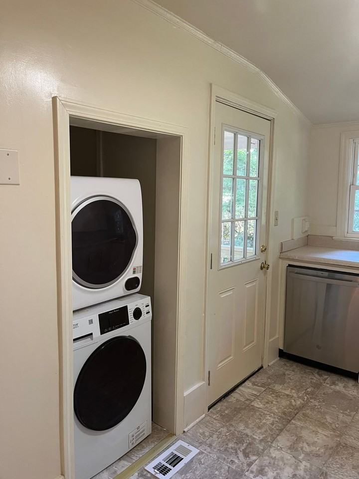 295 Sycamore Dr - Photo 7 of 7