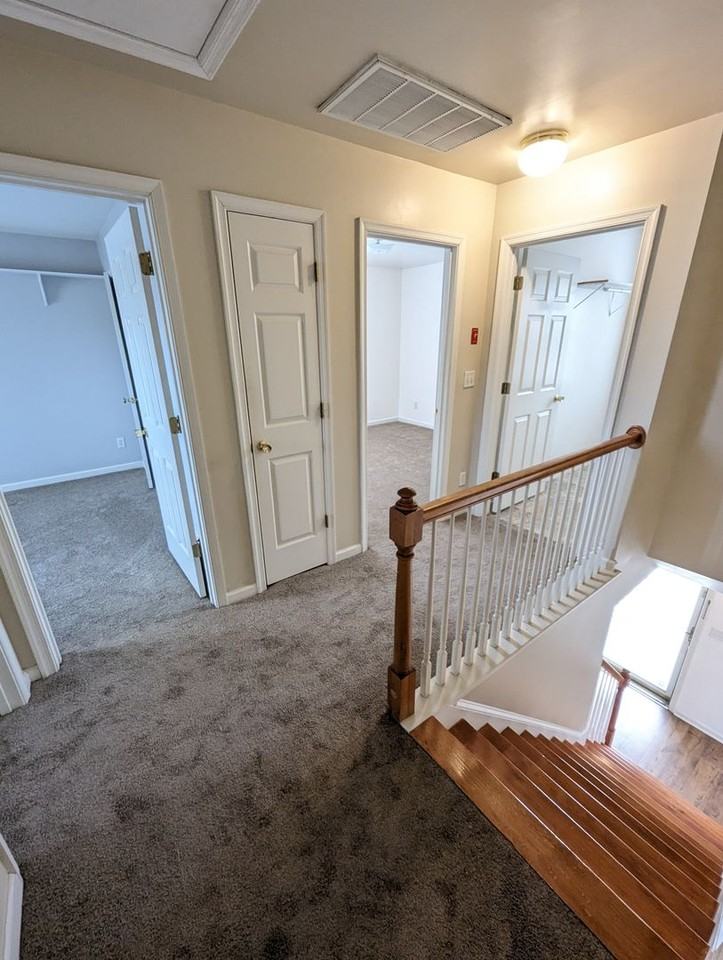 204 Burgundy Rd - Photo 7 of 15