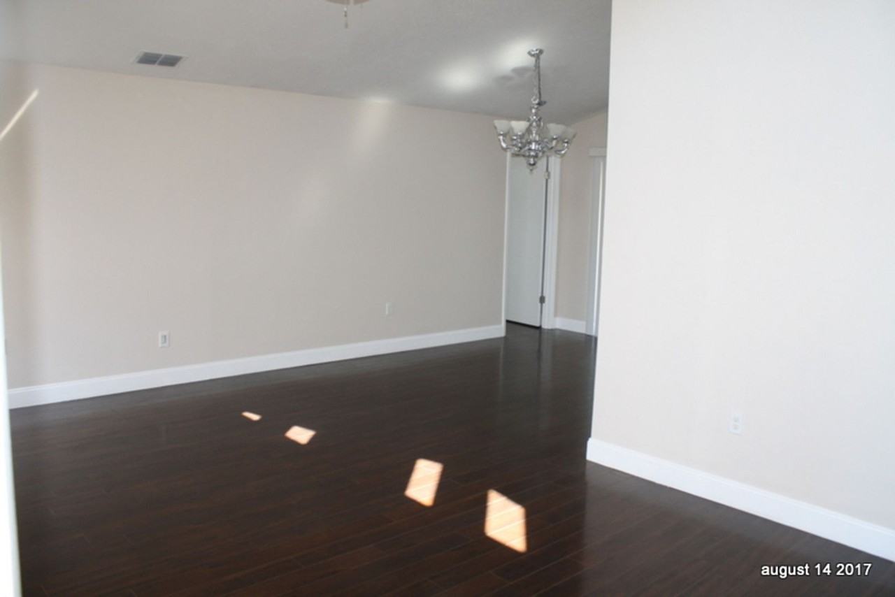 7809 Vienna Ln - Photo 3 of 17