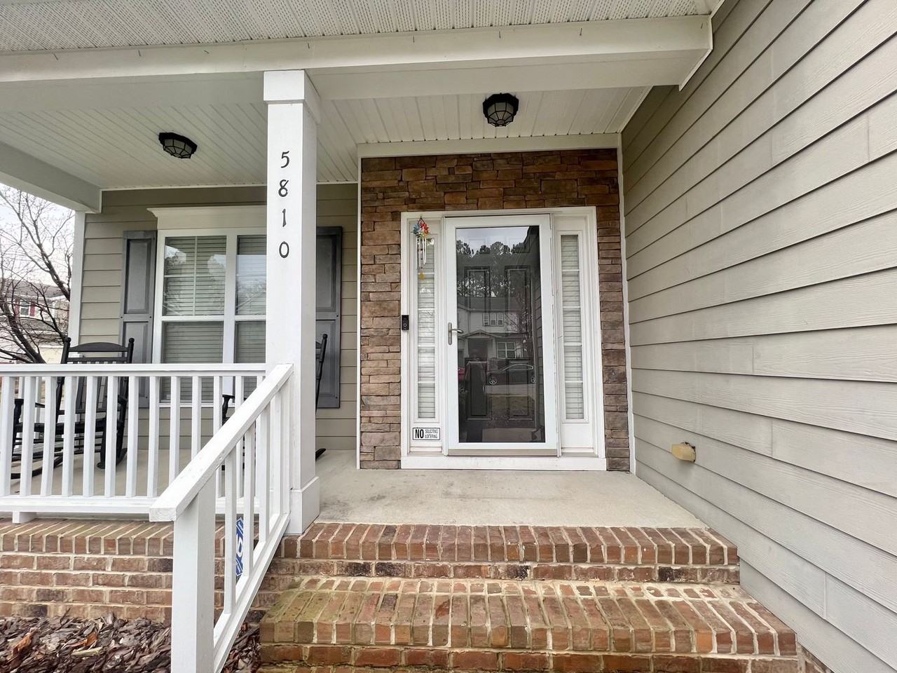 5810 Spring Glen Ln - Photo 3 of 36