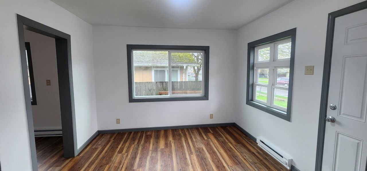 316 Beech St - Photo 3 of 17