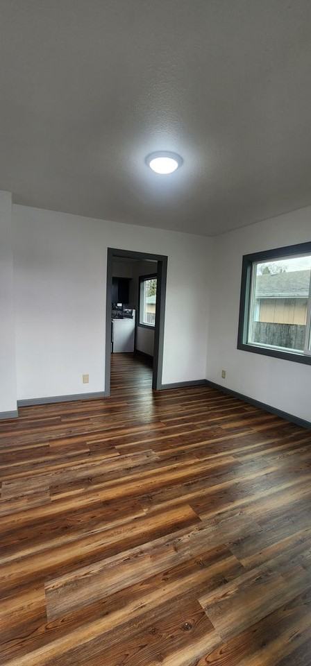 316 Beech St - Photo 4 of 17
