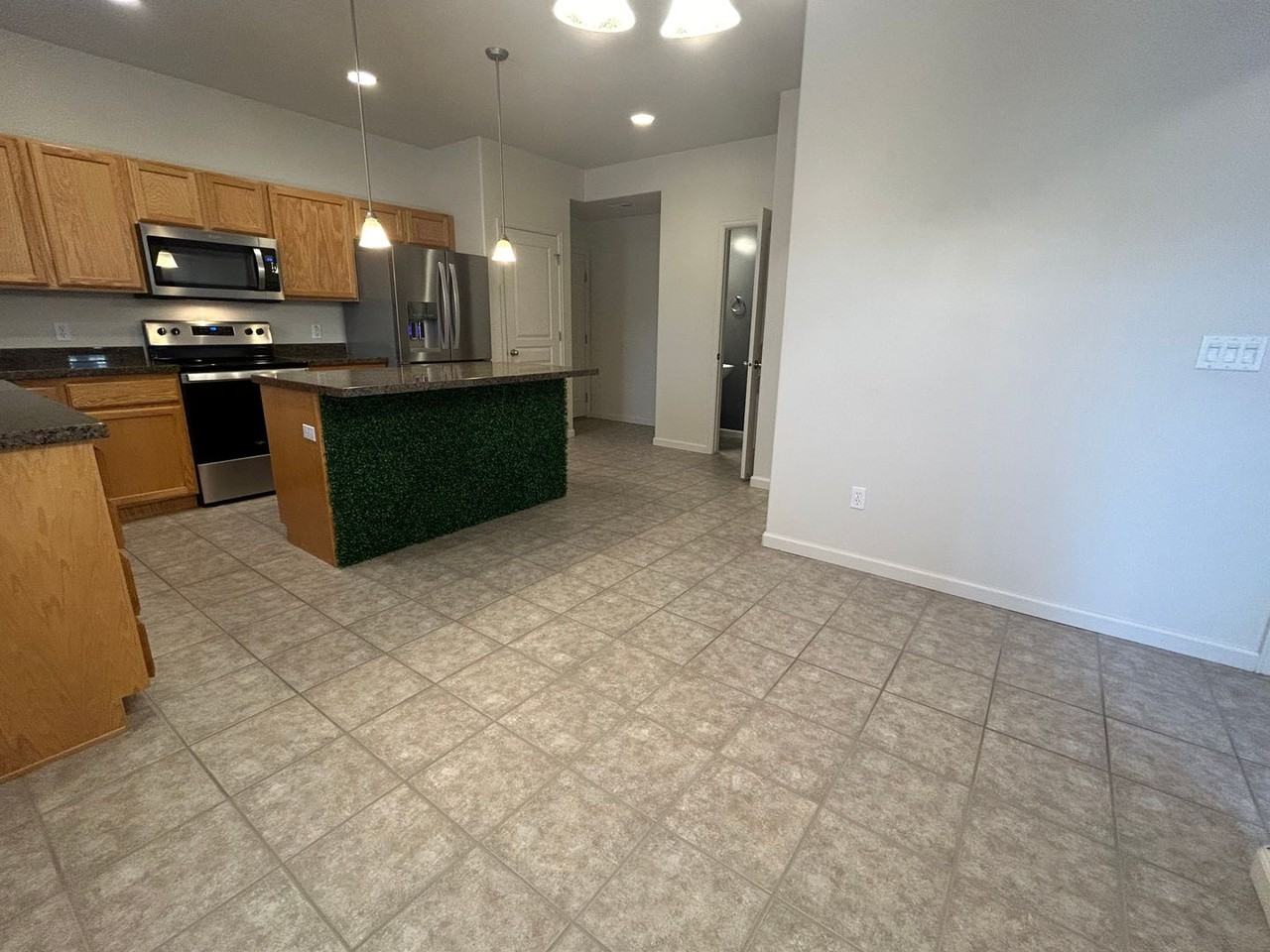 1412 W Stone Meadow Dr - Photo 7 of 34