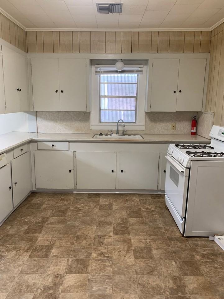 319 Tissington St - Photo 4 of 7