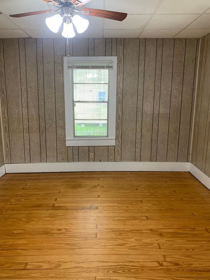 319 Tissington St - Photo 5 of 7