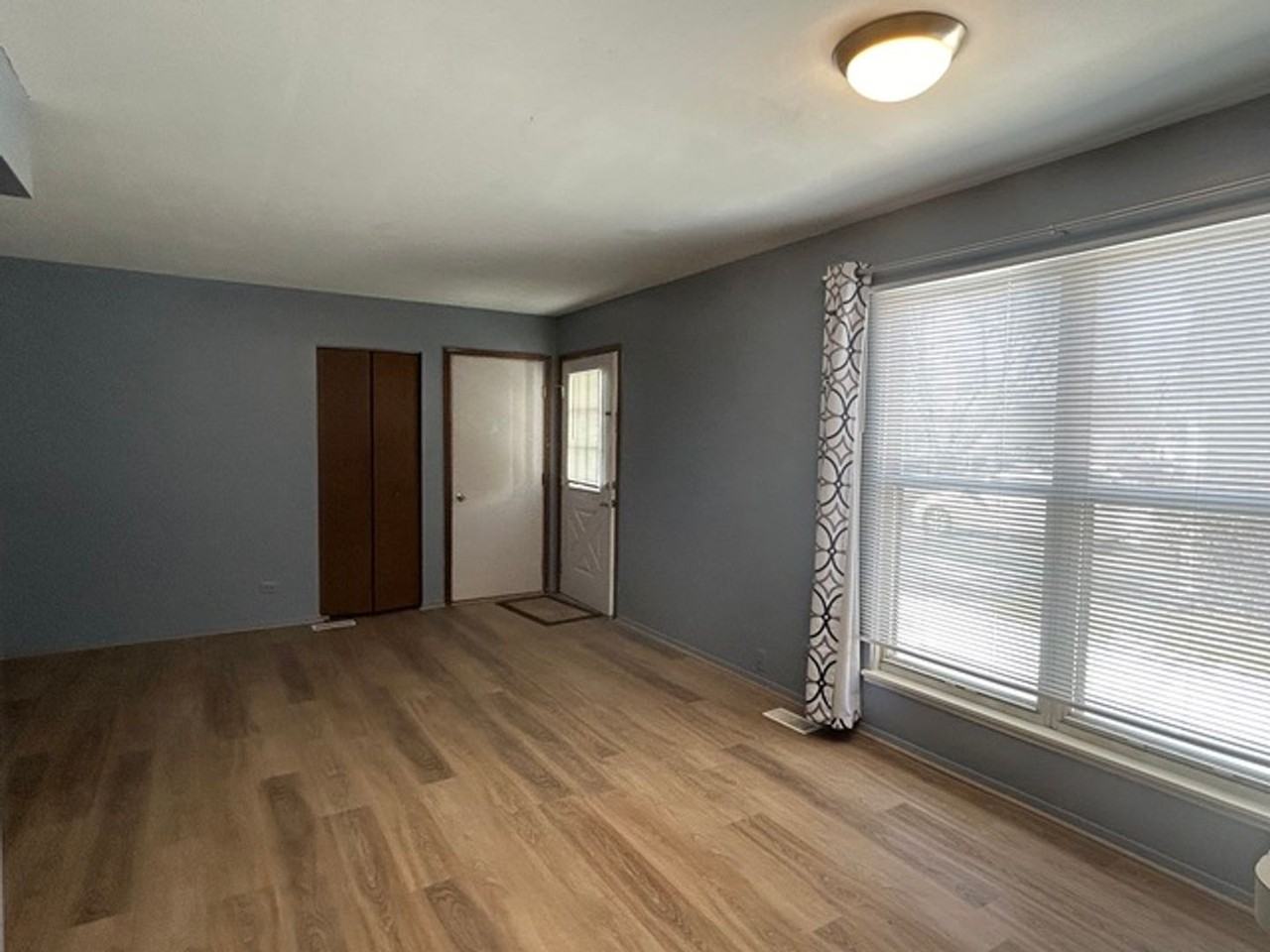 2650 Country Oaks Ct - Photo 3 of 14