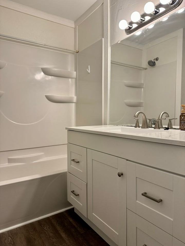 1423 N Kinser Pike - Photo 6 of 9