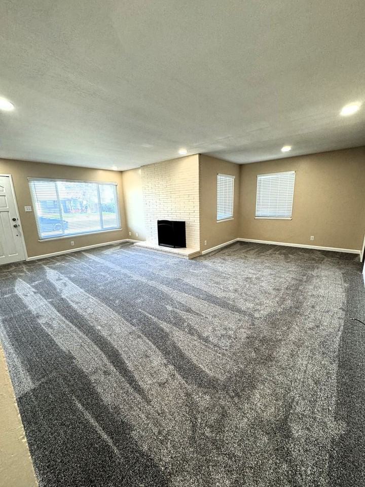 509 Putnam St - Photo 5 of 22