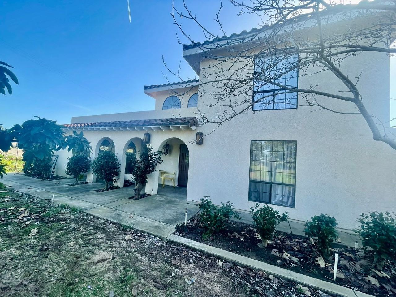 1430 Scenic View Way - Photo 2 of 11