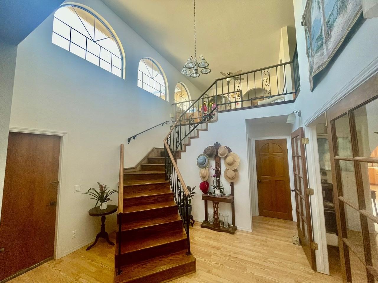 1430 Scenic View Way - Photo 4 of 11