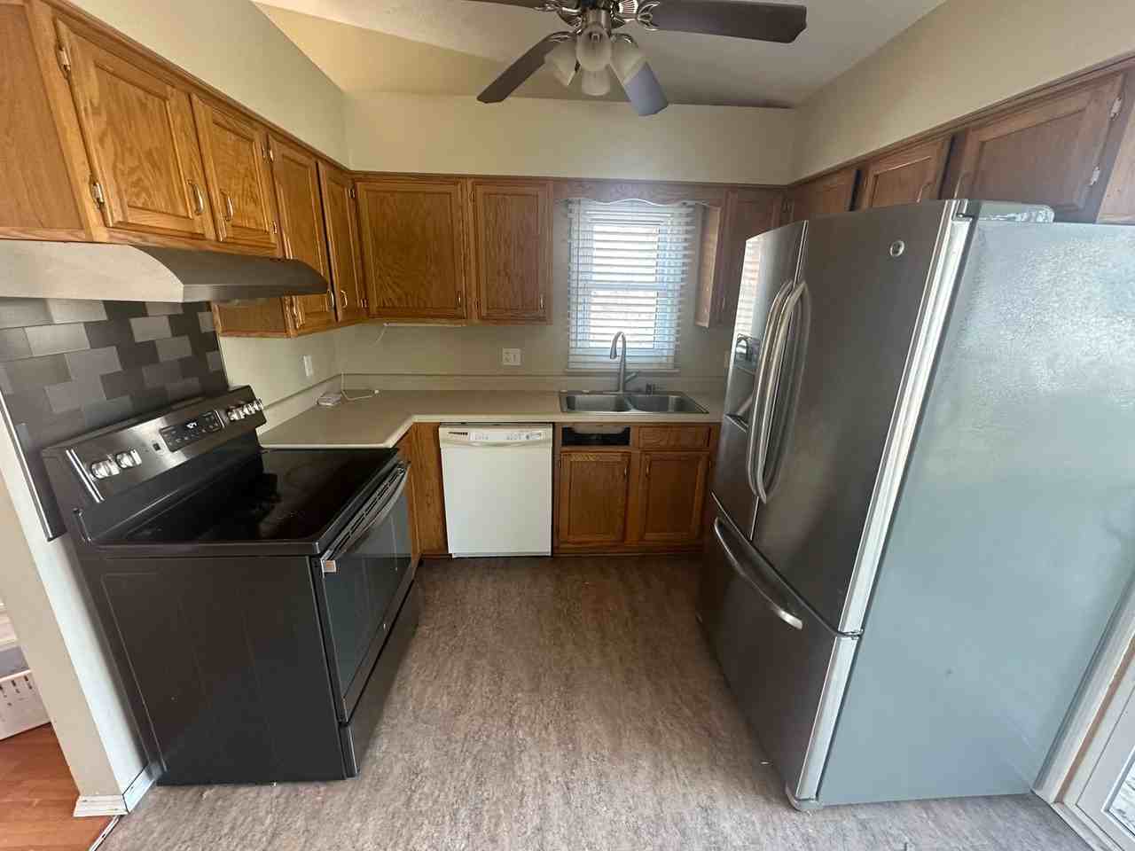 6 Starlight Ct - Photo 2 of 14