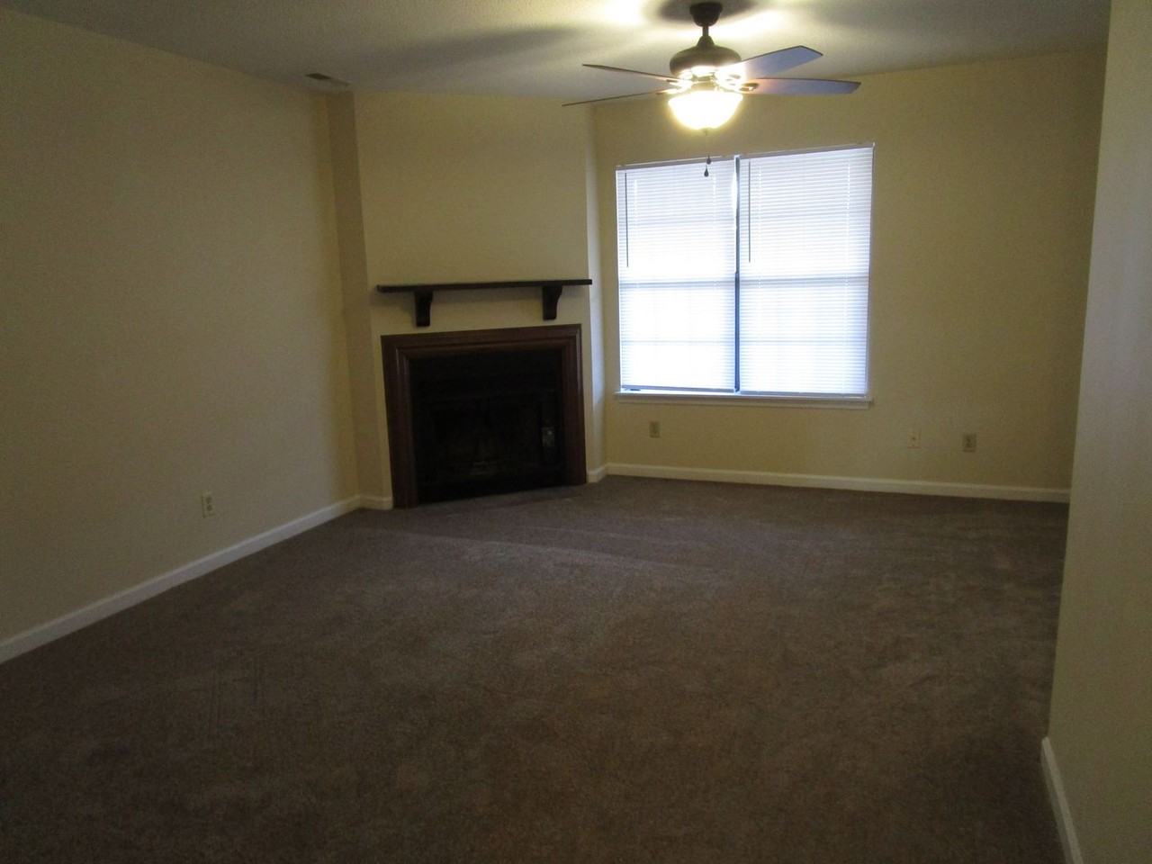 700A Archdale Dr - Photo 2 of 9