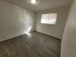 featured image of E Country Club Dr
