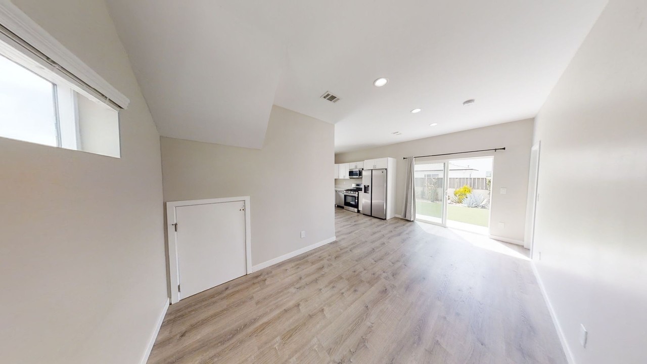 6334 Montezuma Rd - Photo 6 of 19