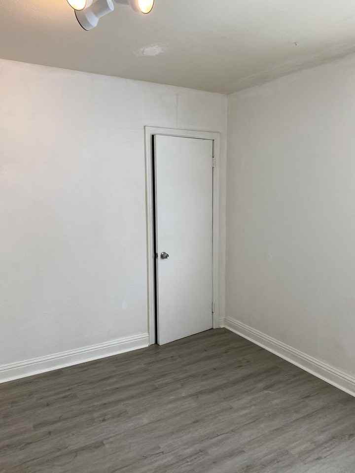 703 Salem St #B - Photo 5 of 17