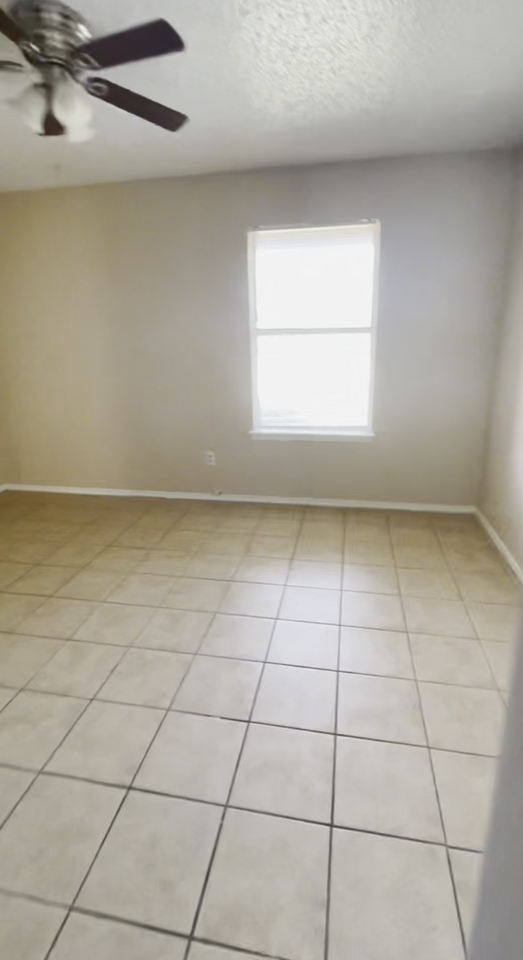 Check out this beautiful 3 bedroom at $1695!  Get approved within 24 hours online www.liveatcolonialplace.com - Photo 6 of 20