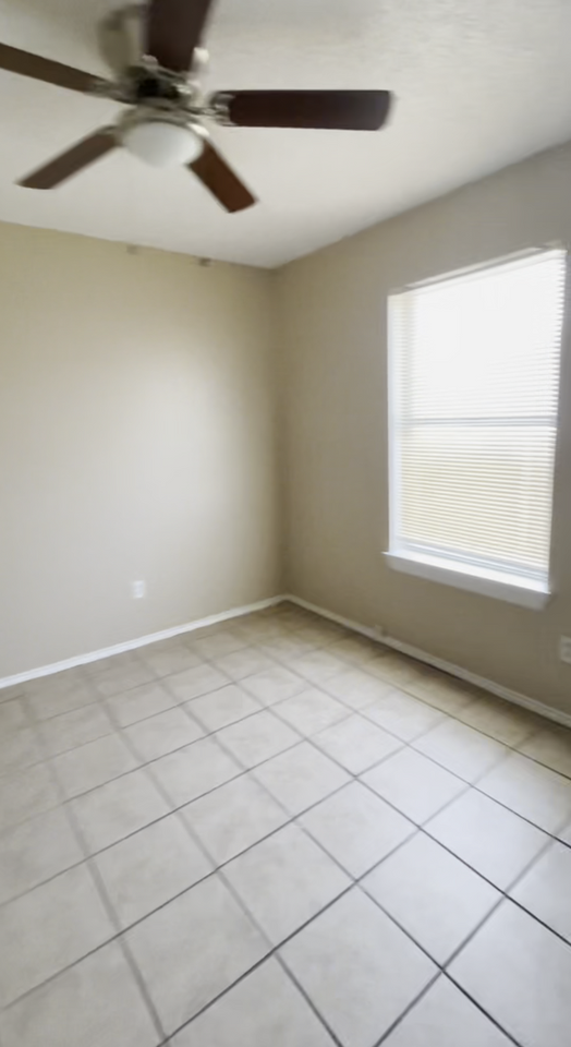 Check out this beautiful 3 bedroom at $1695!  Get approved within 24 hours online www.liveatcolonialplace.com - Photo 7 of 20