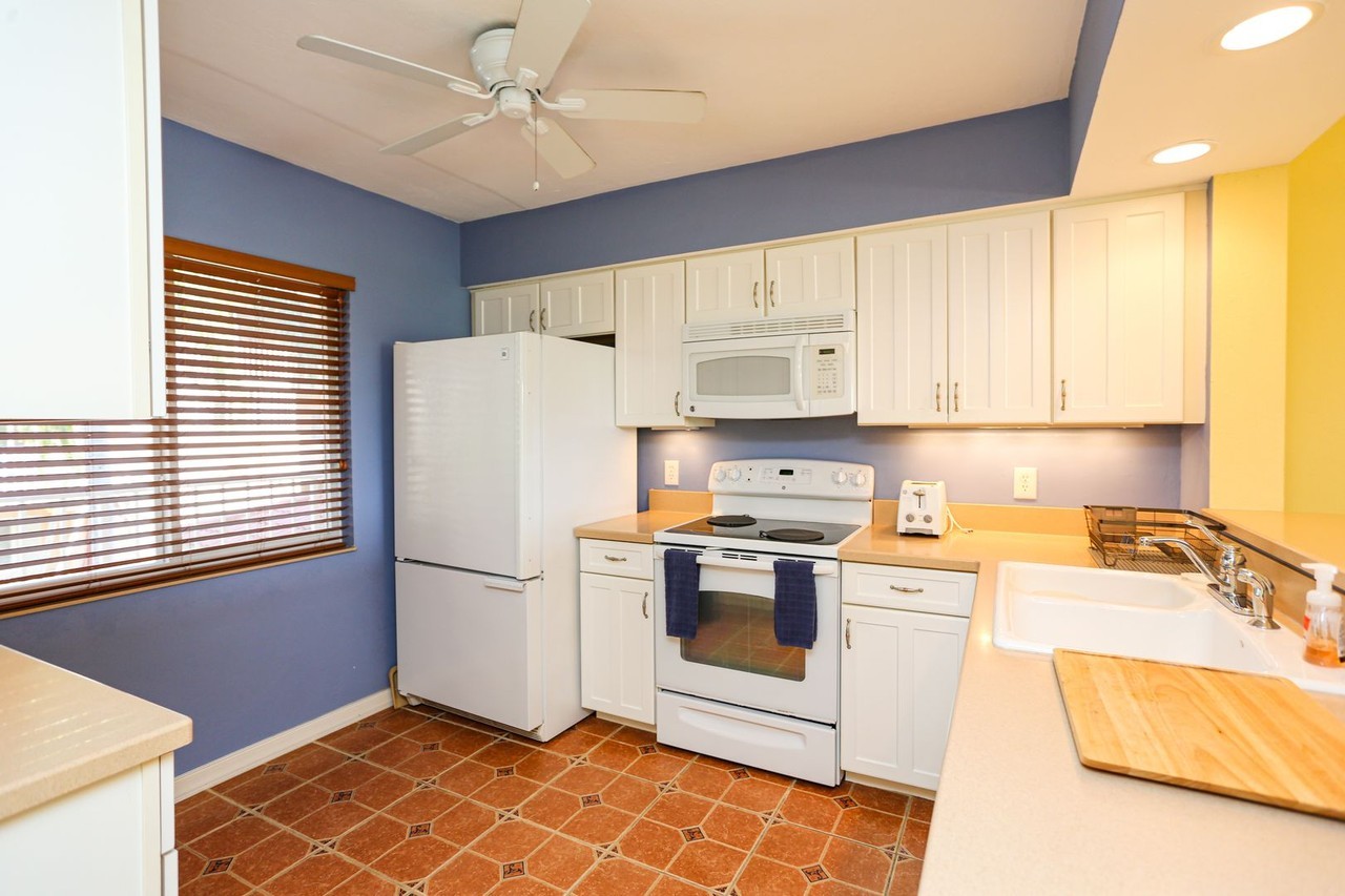 1075 Foxfire Ln #207 - Photo 4 of 38