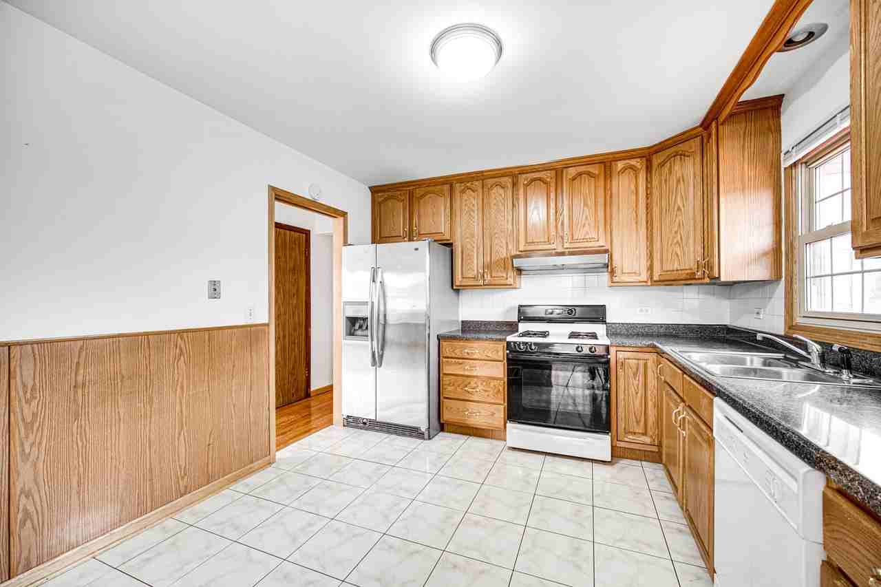 541 S Warrington Rd - Photo 7 of 23