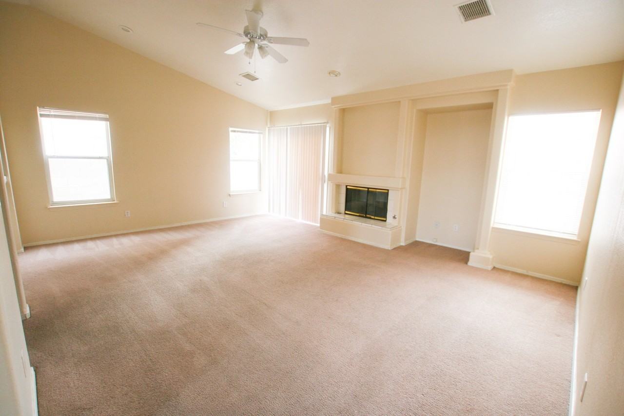1517 Glenrosa Dr - Photo 3 of 34