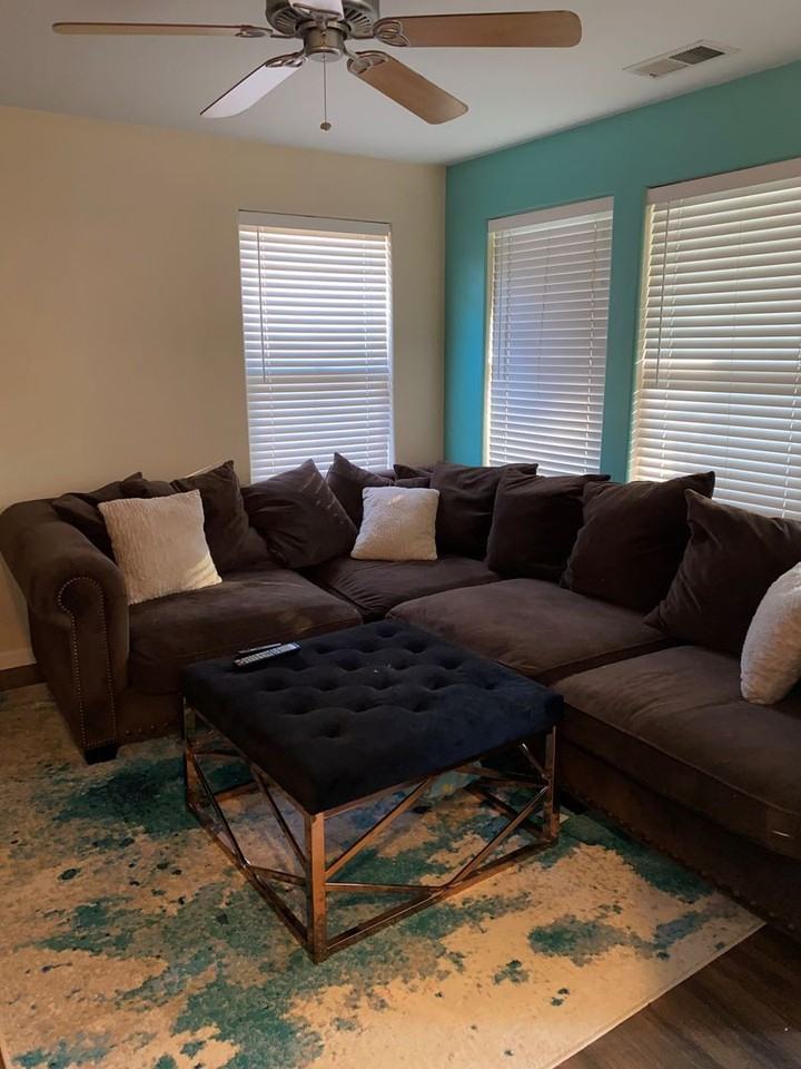 330 Maroon Ct - Photo 2 of 11