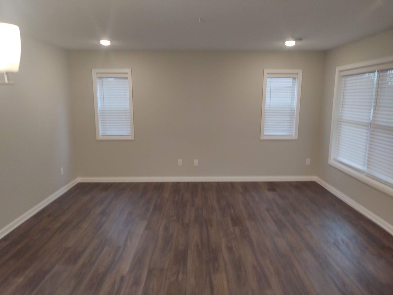 589 William St - Photo 3 of 15