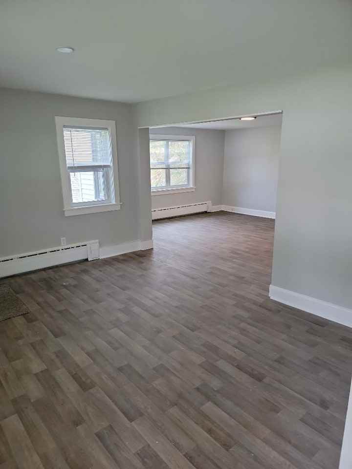 510 E 11th St - Photo 2 of 29