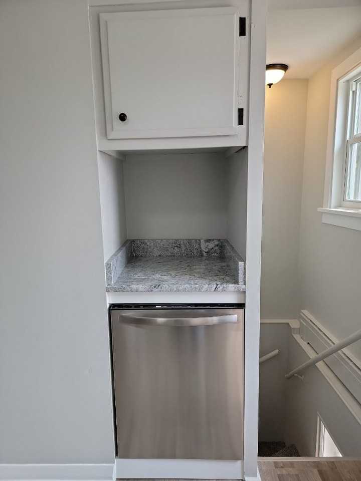 510 E 11th St - Photo 6 of 29