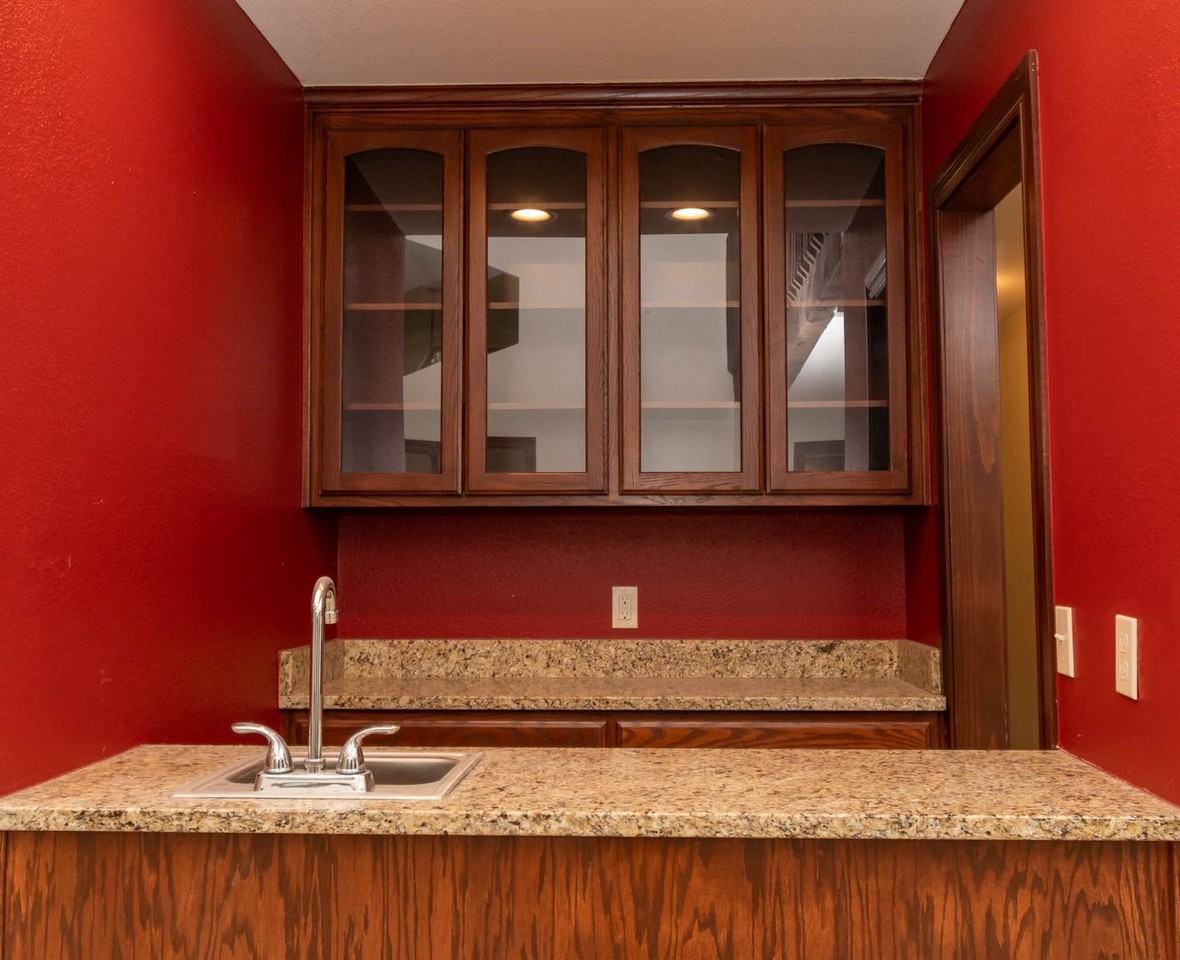 8818 S 69th East Ave - Photo 6 of 25