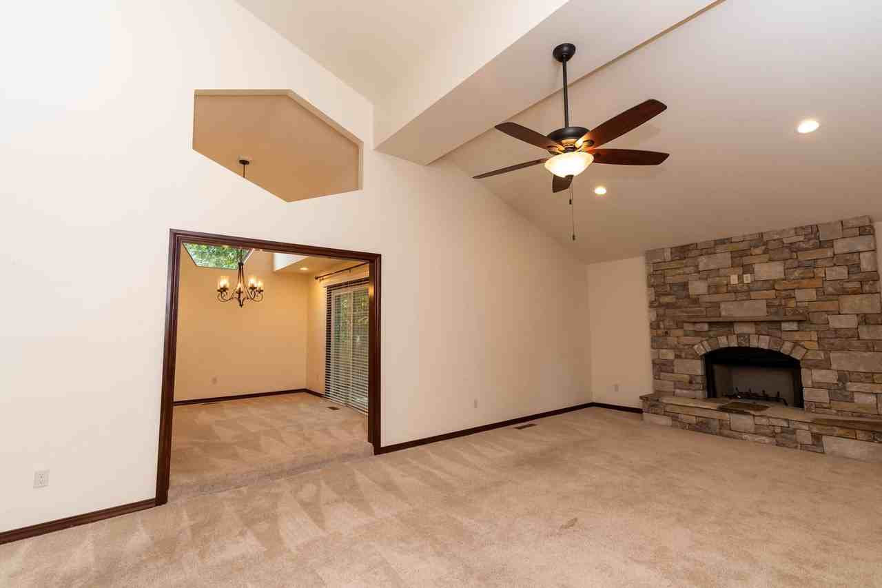 8818 S 69th East Ave - Photo 7 of 25