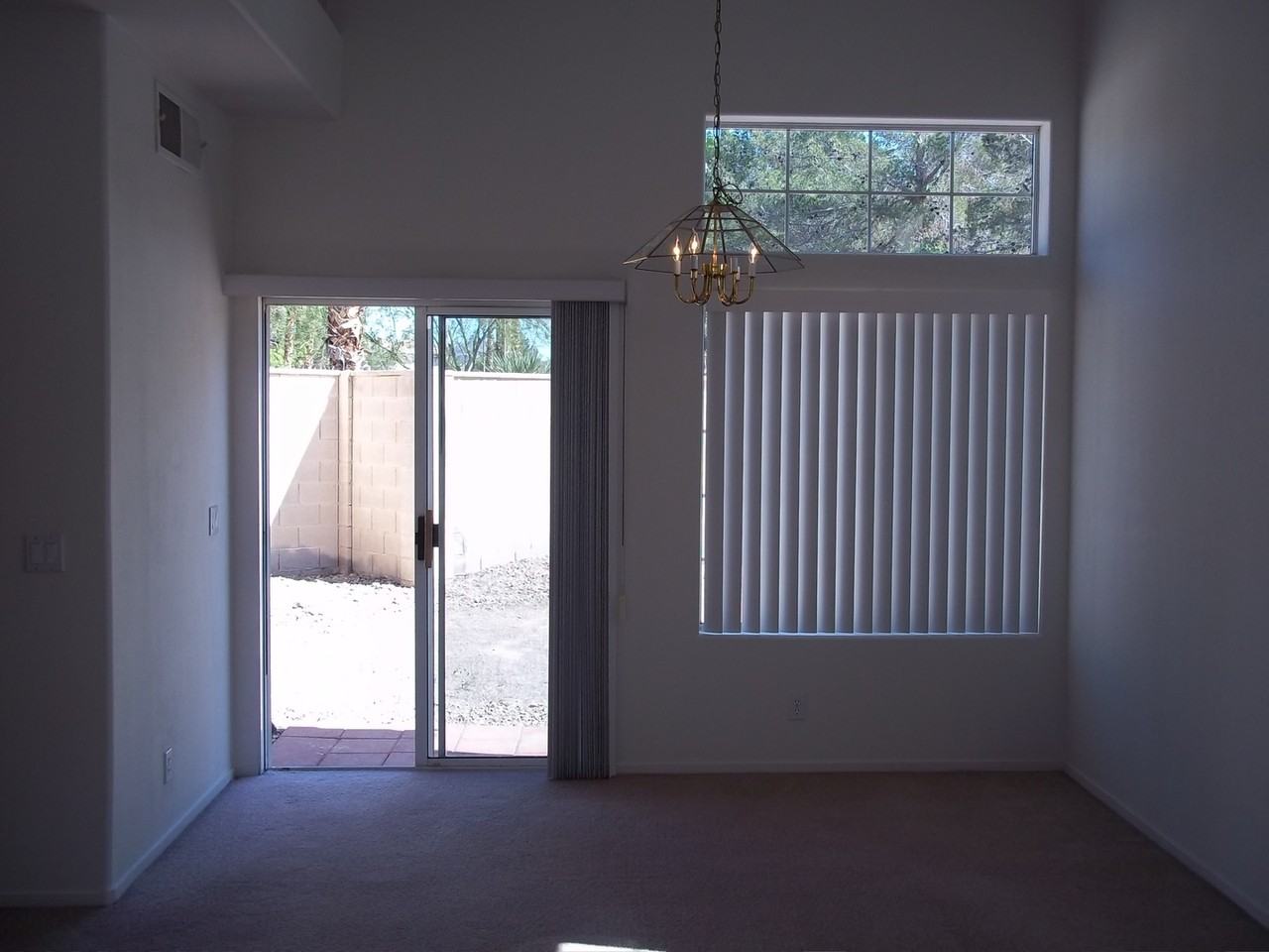 2223 Ramsgate Dr - Photo 5 of 10