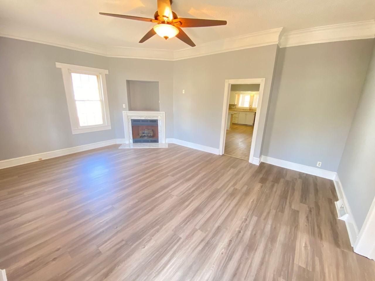 112 N East Ave - Photo 2 of 13