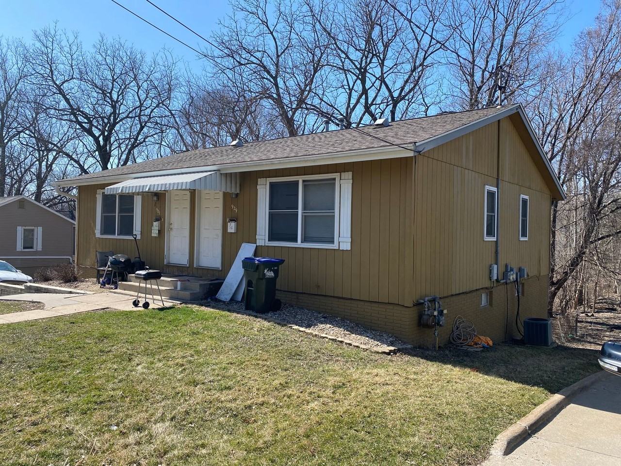 927 North Dodge Street - Photo 4 of 23