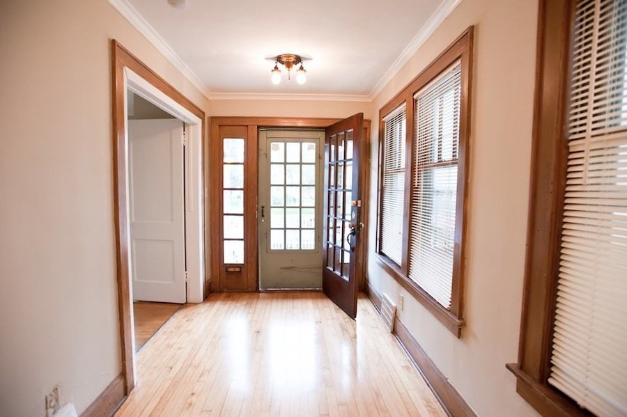 3259 N Oakland Ave - Photo 2 of 20