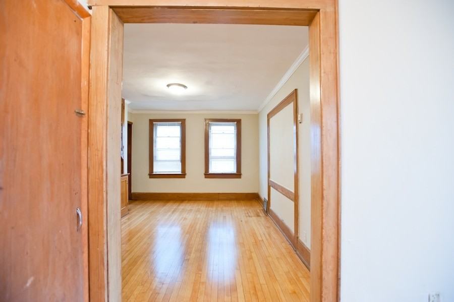 3259 N Oakland Ave - Photo 6 of 20