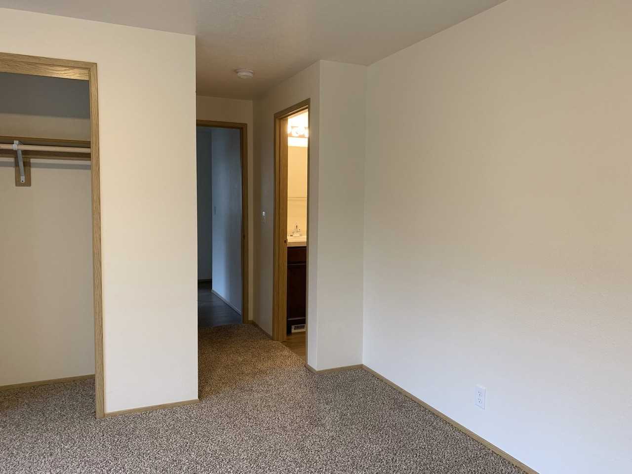 900 Sw 179th Ave - Photo 5 of 18