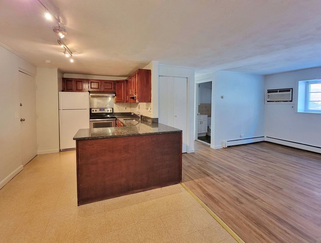 15 Staples Ave #18 - Photo 4 of 11