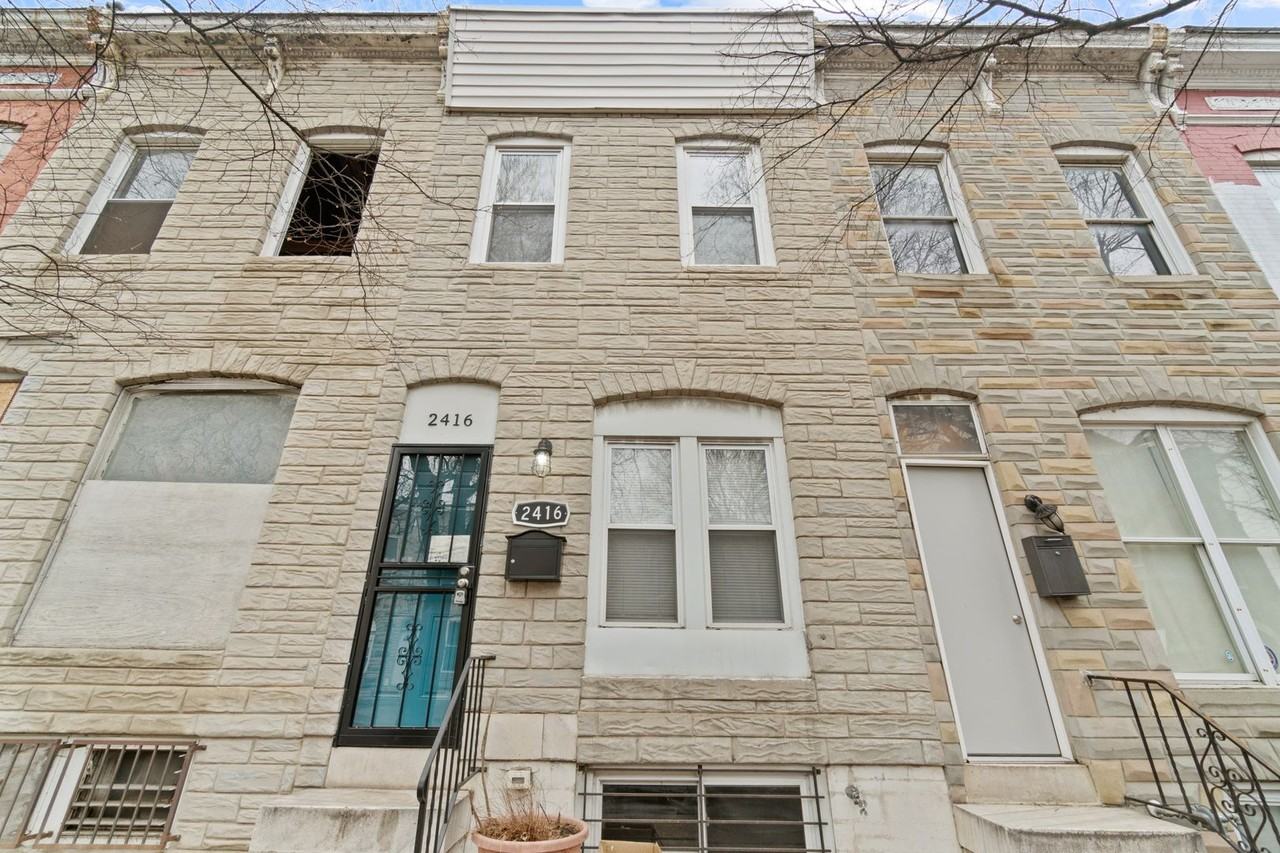 2416 E Madison St - Photo 3 of 24