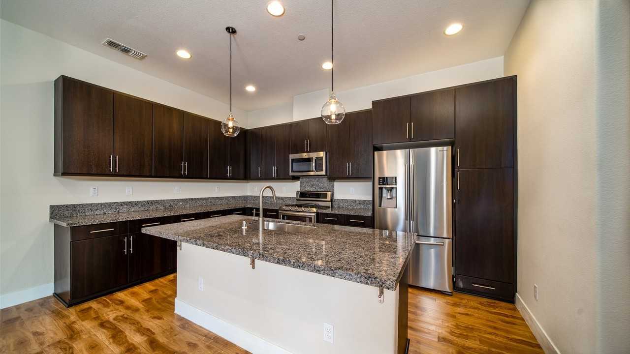 353 Odyssey Ln - Photo 6 of 28