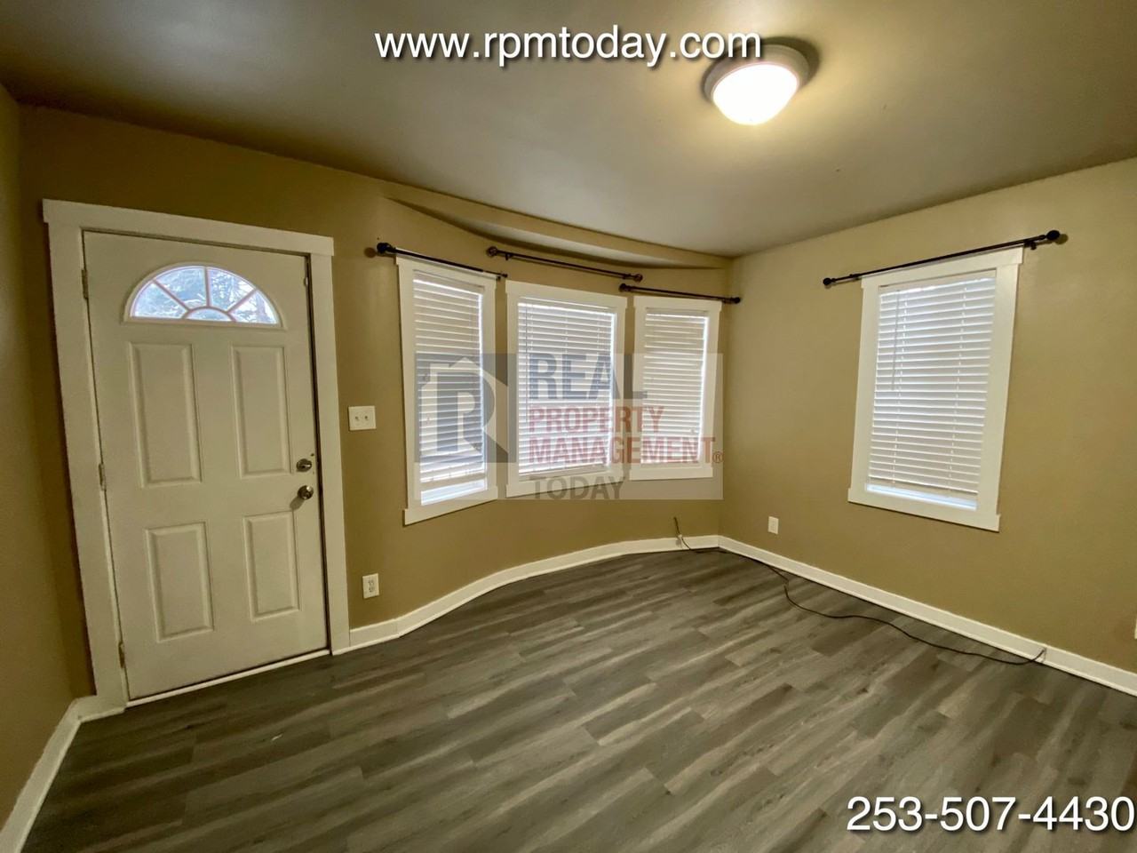 14829 W Thorne Ln Sw - Photo 2 of 8