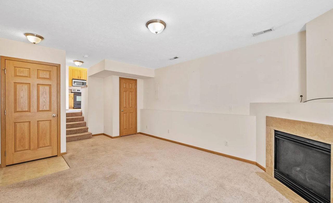 8837 Quest St - Photo 4 of 12
