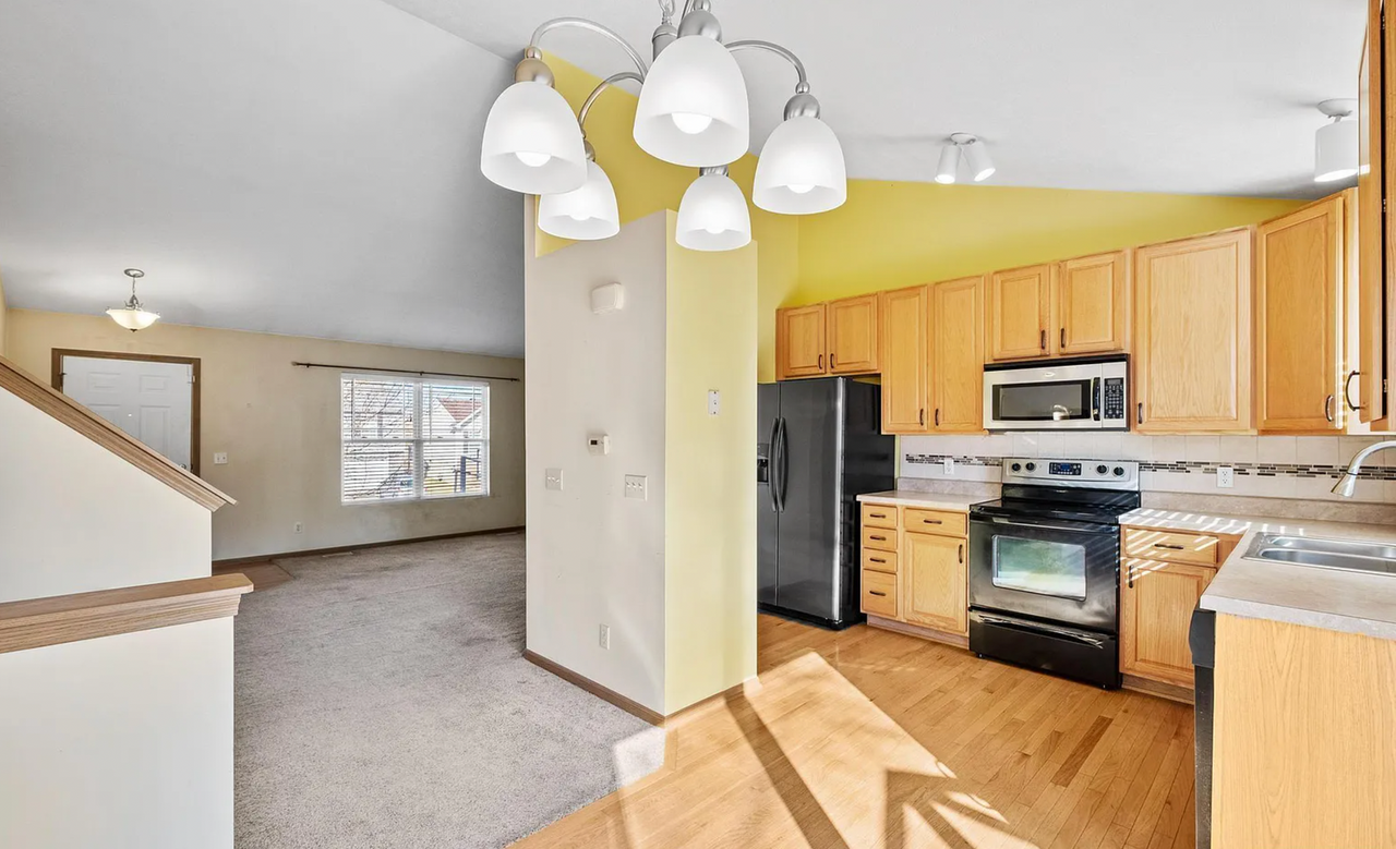 8837 Quest St - Photo 7 of 12