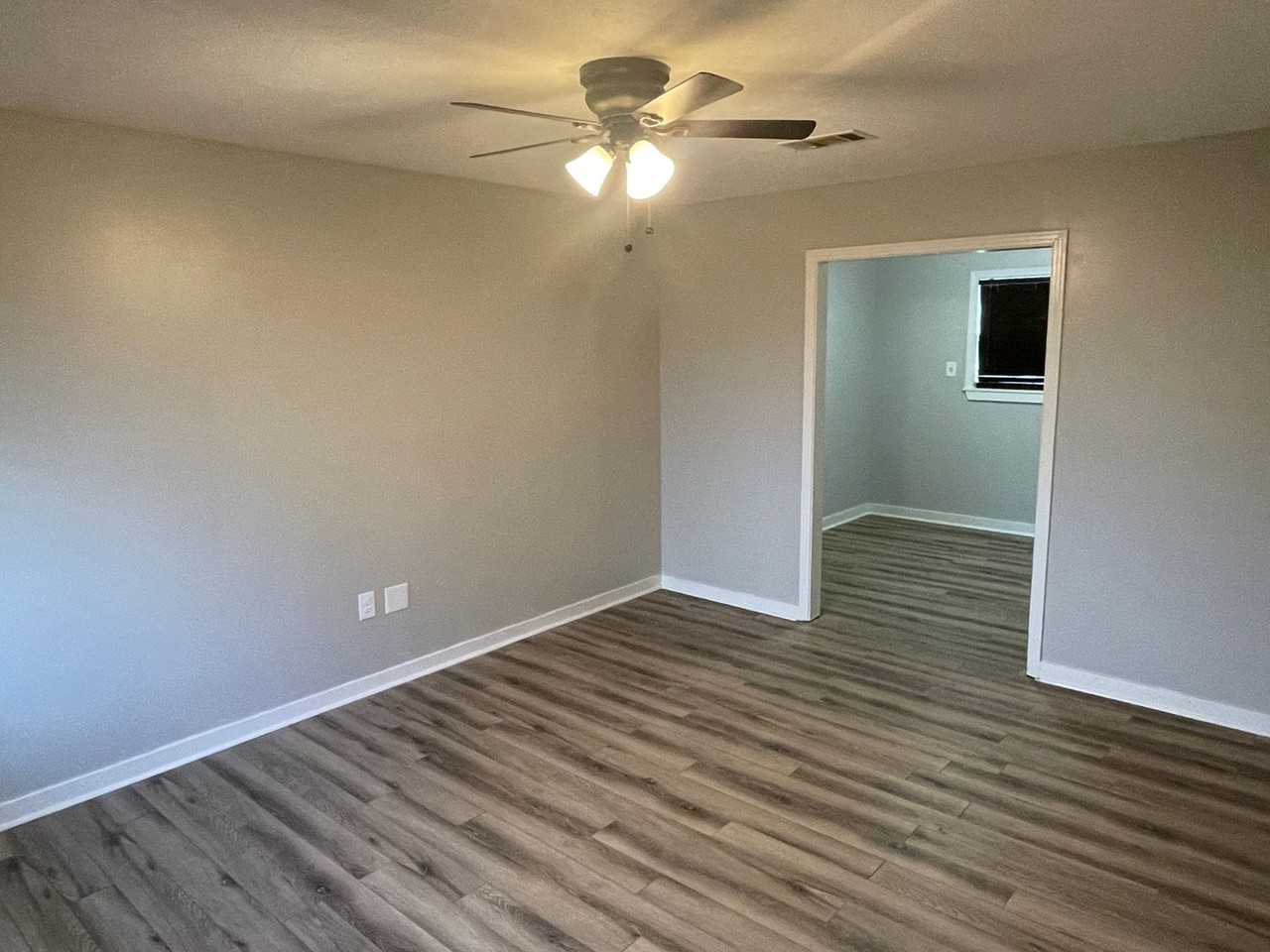 2117 Upper Dr - Photo 3 of 17