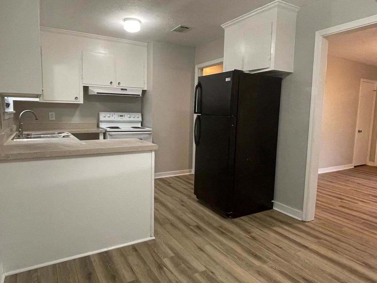 2117 Upper Dr - Photo 6 of 17