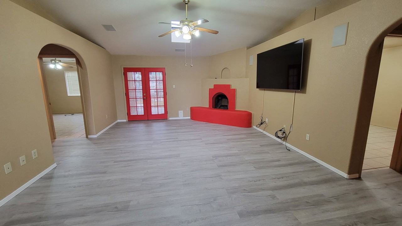 3424 Mesa Verde Pl - Photo 2 of 23
