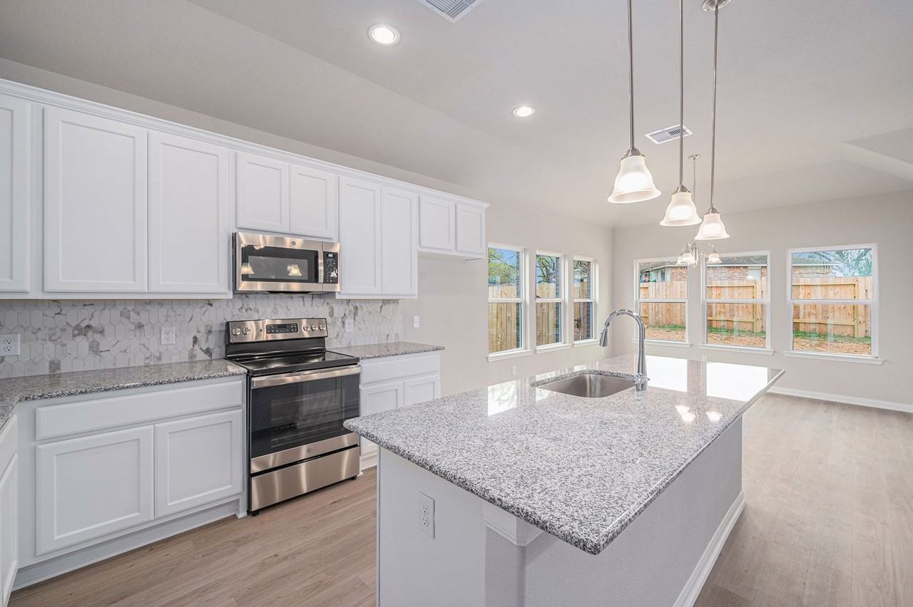 12983 Skyline Dr - Photo 2 of 19