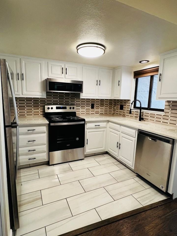 507 Burns St - Photo 5 of 9