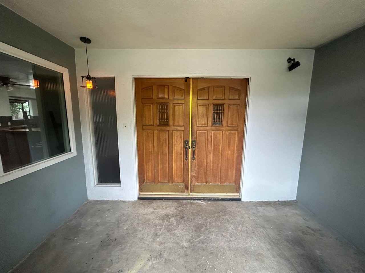 617 N Stine Rd - Photo 3 of 28