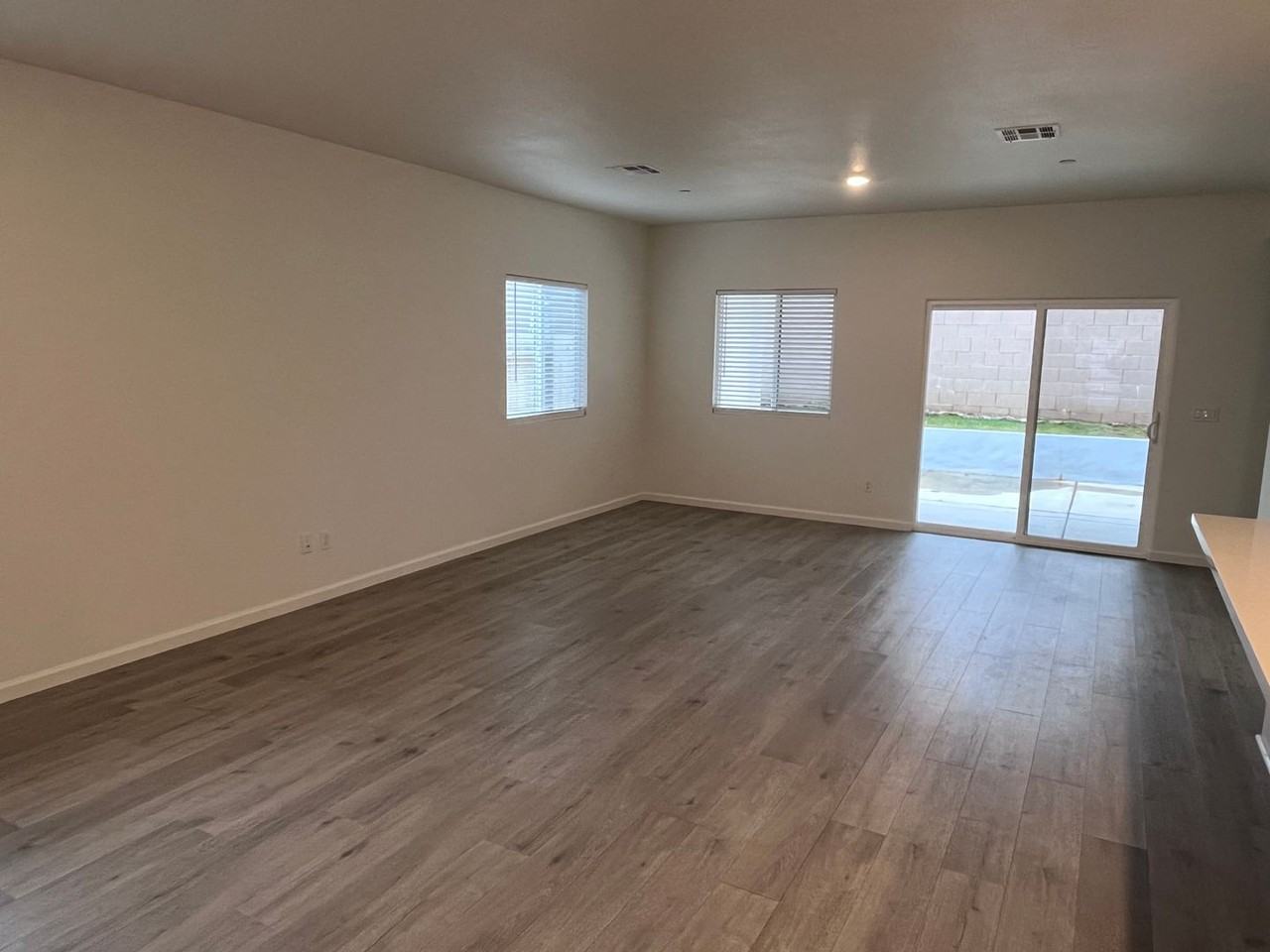 417 Fortuna Ct - Photo 4 of 17