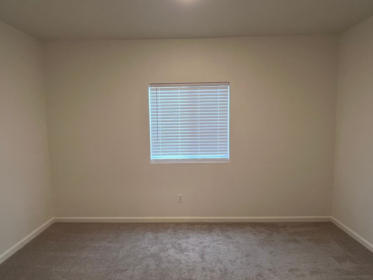 417 Fortuna Ct - Photo 5 of 17